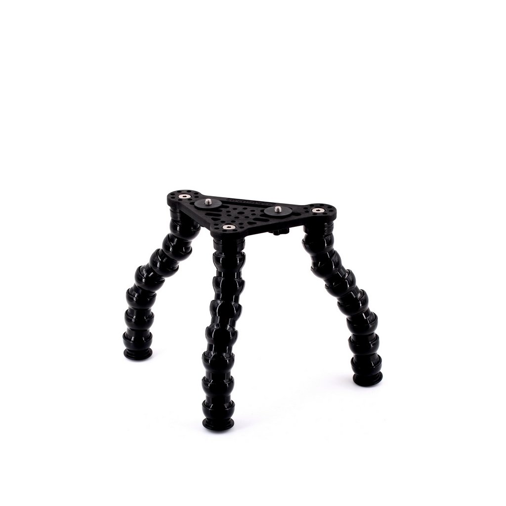 Trípode subacuático con brazos flexibles
