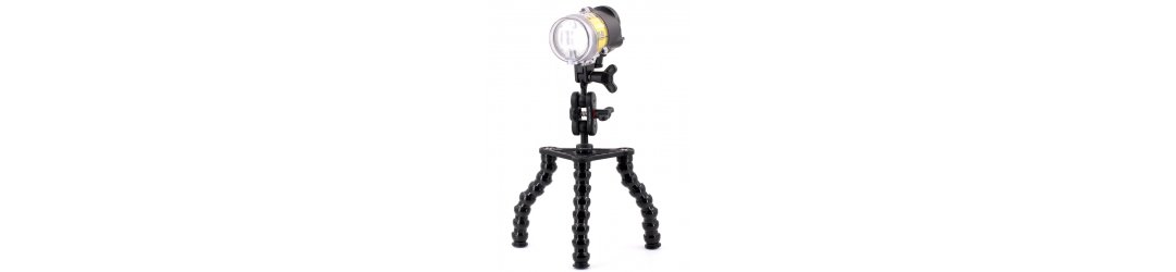 Underwater tripod with flexarm and 1-inch ball