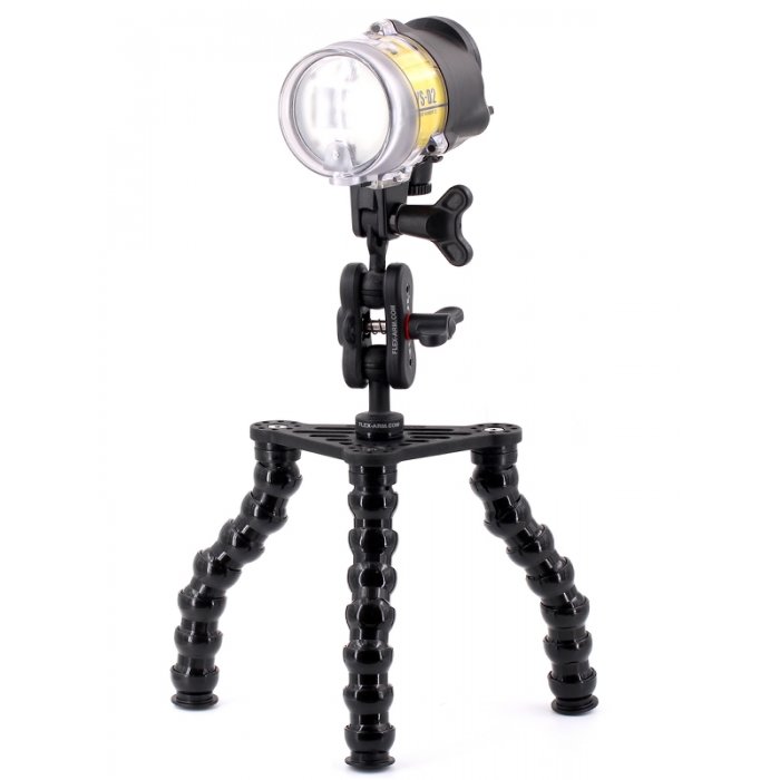 Underwater tripod with flexarm and 1-inch ball